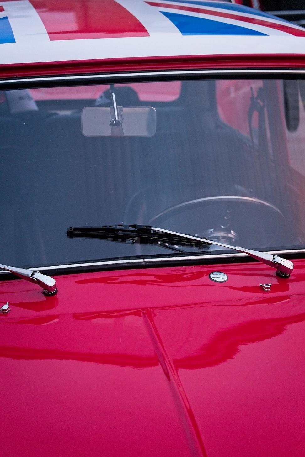 Auto glass installation